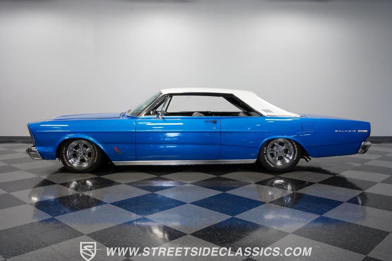 1966 Ford Galaxie 500 Fastback