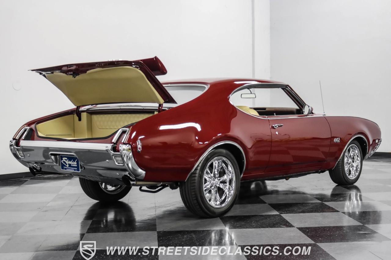 1969 Oldsmobile Cutlass 442 Restomod