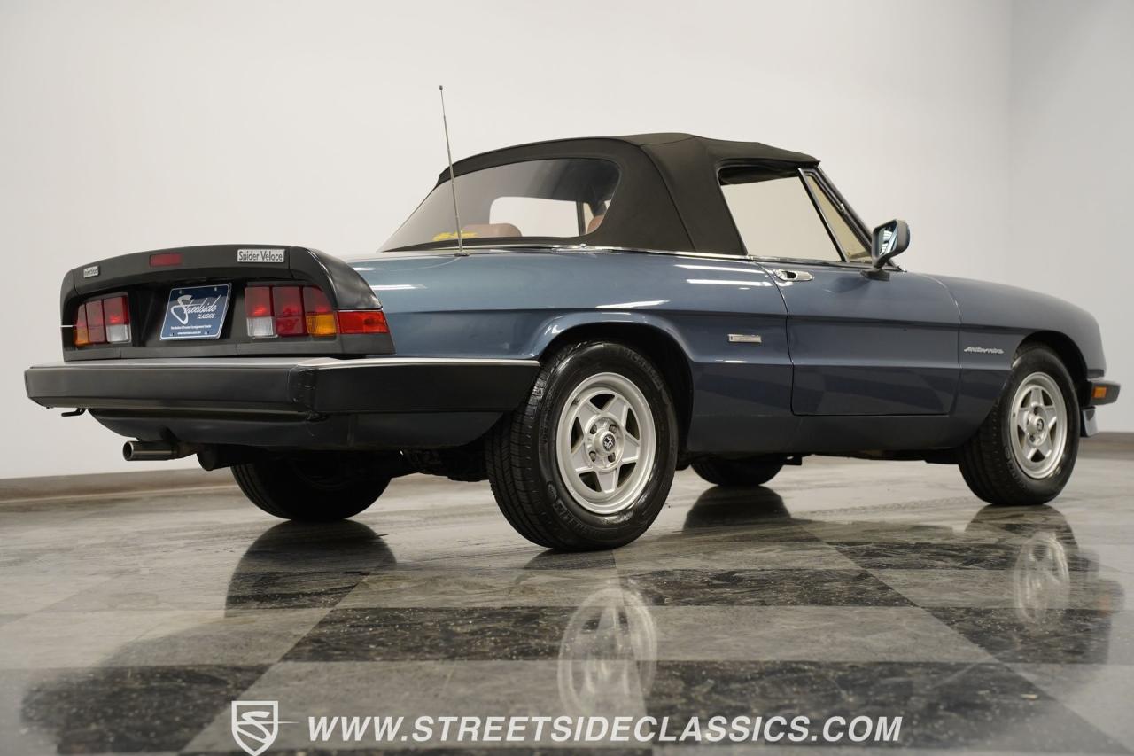 1988 Alfa Romeo Spider Veloce