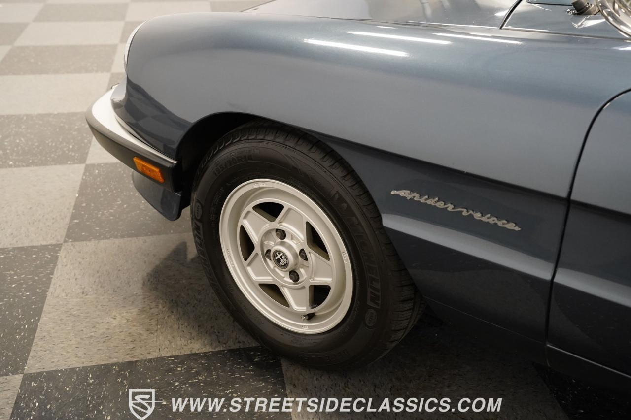 1988 Alfa Romeo Spider Veloce