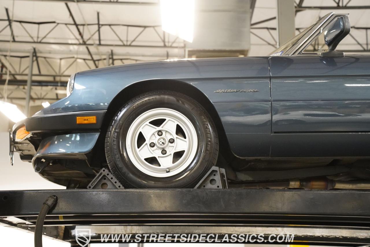 1988 Alfa Romeo Spider Veloce