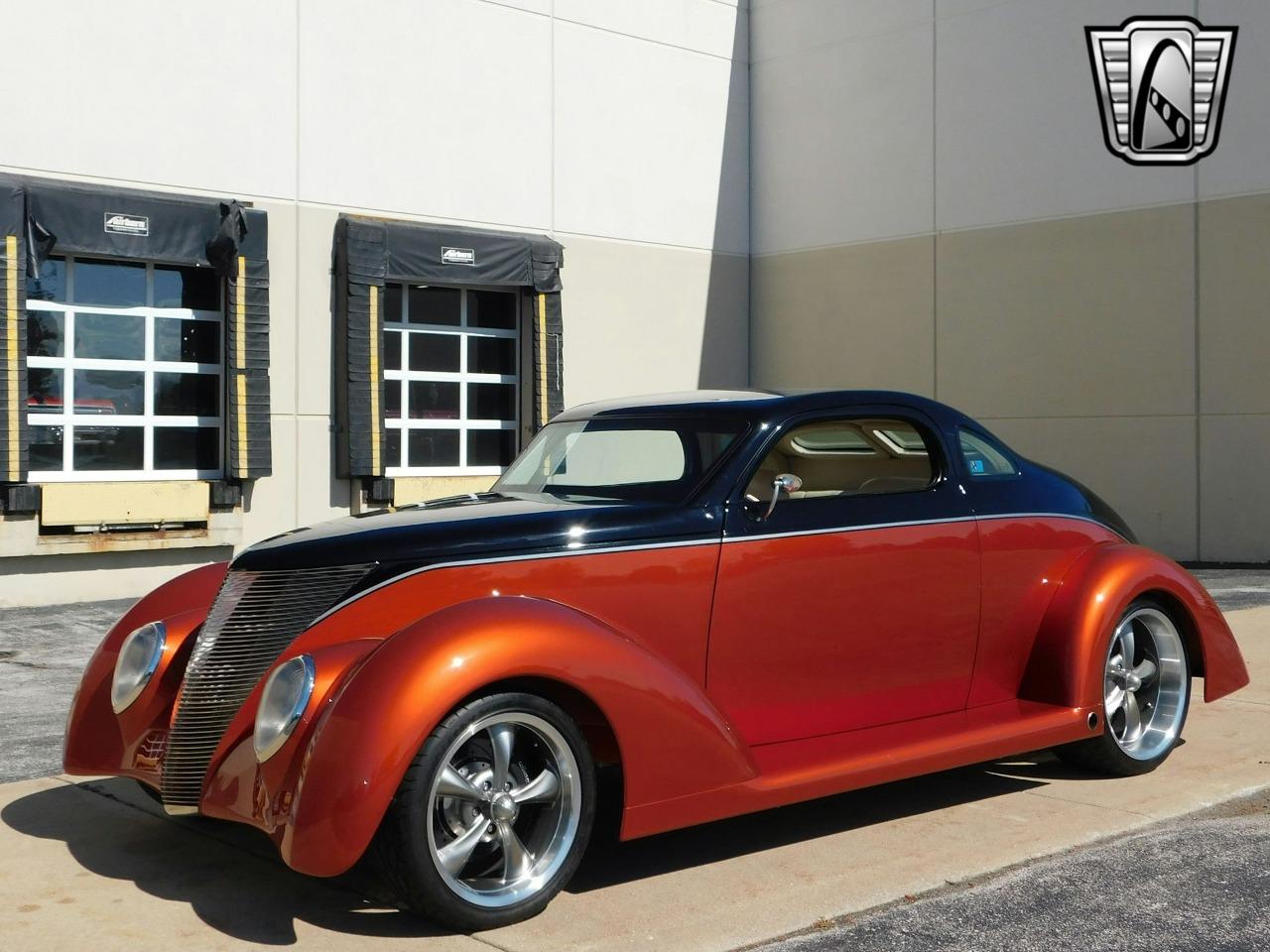 1937 Ford replica