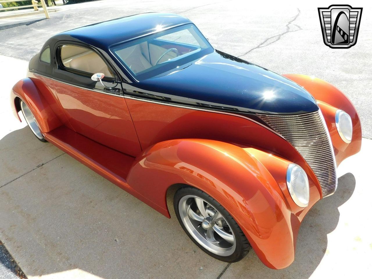 1937 Ford replica