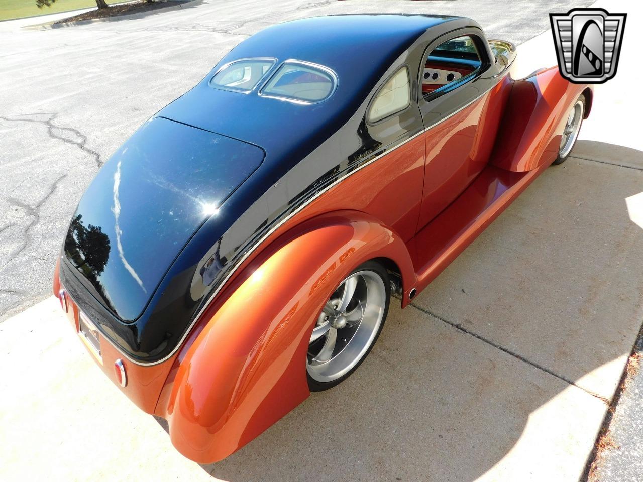 1937 Ford replica