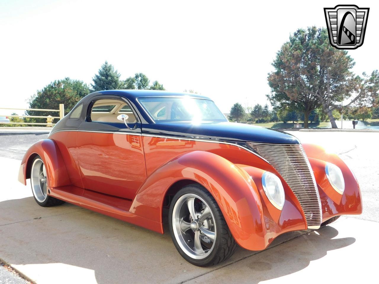 1937 Ford replica