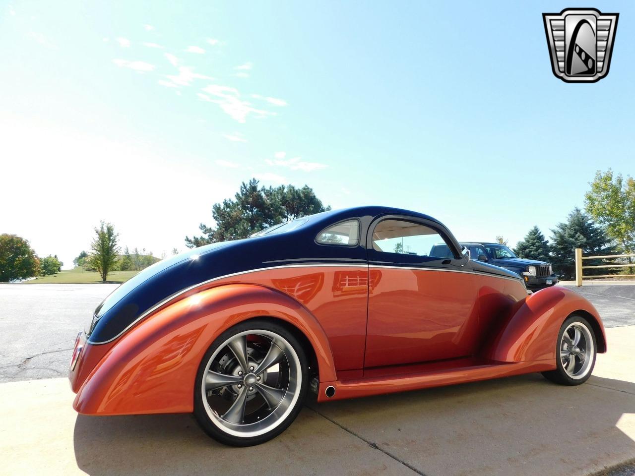 1937 Ford replica