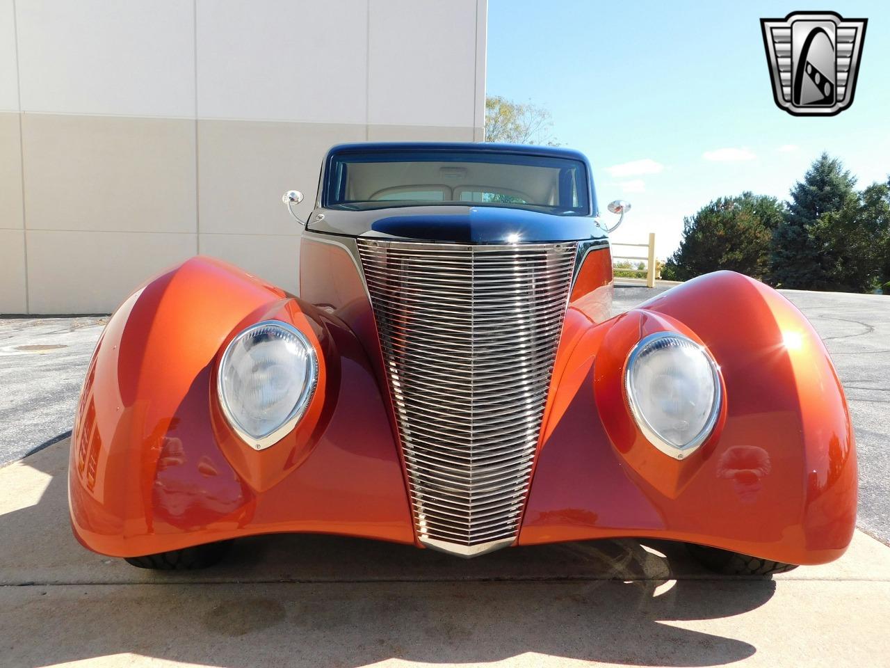 1937 Ford replica