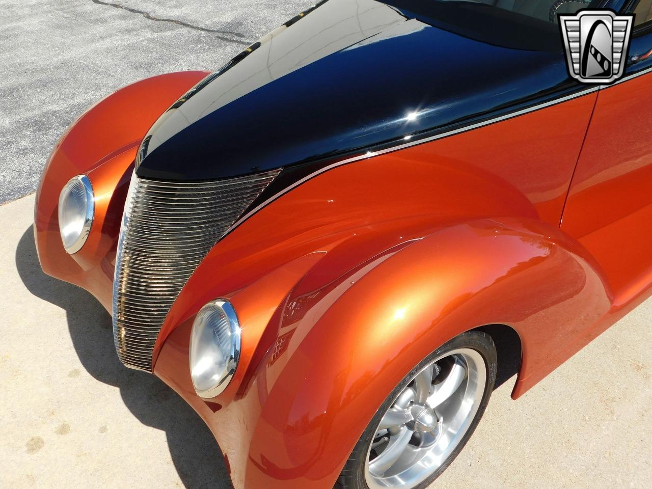 1937 Ford replica