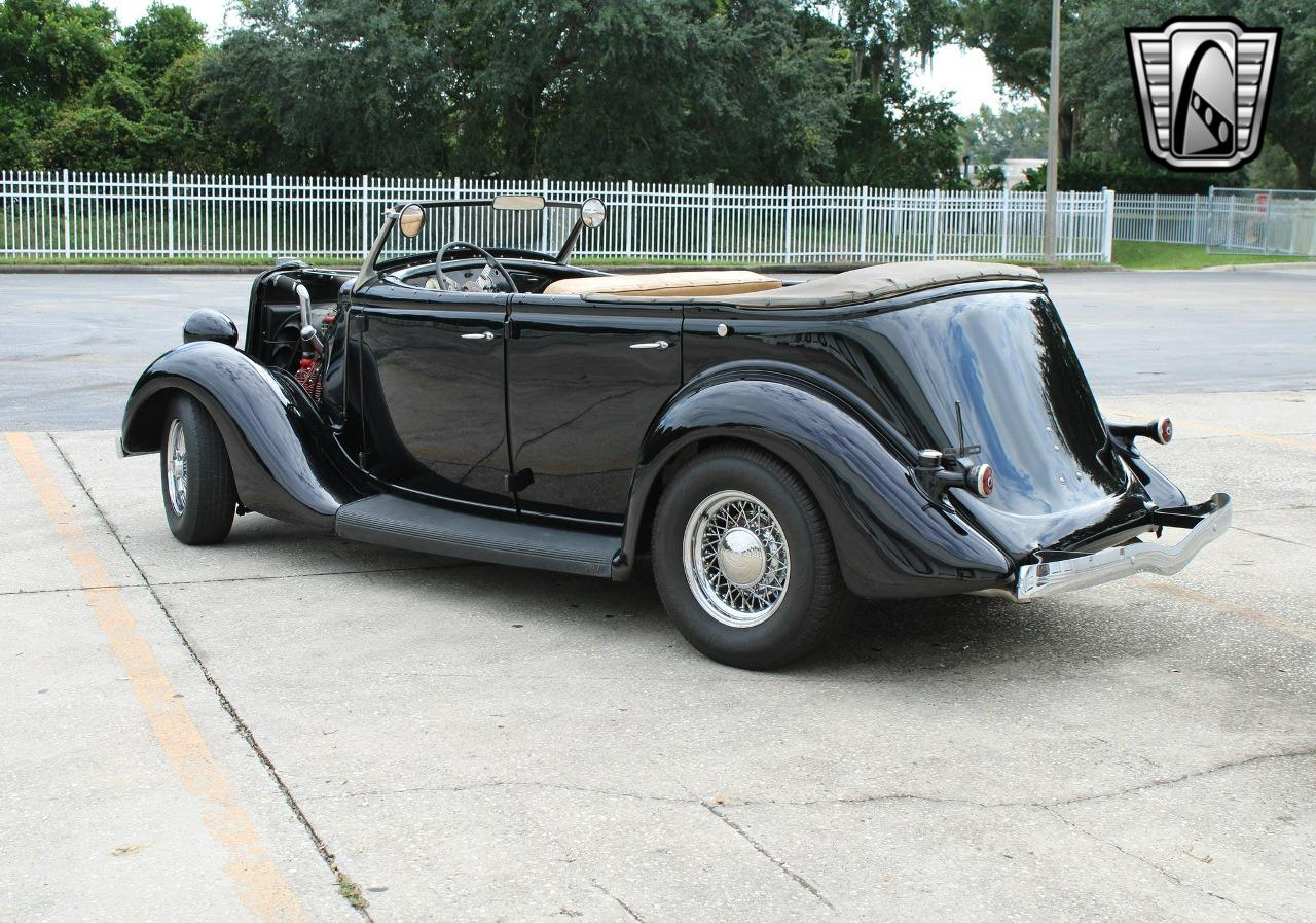 1935 Ford PHAETON