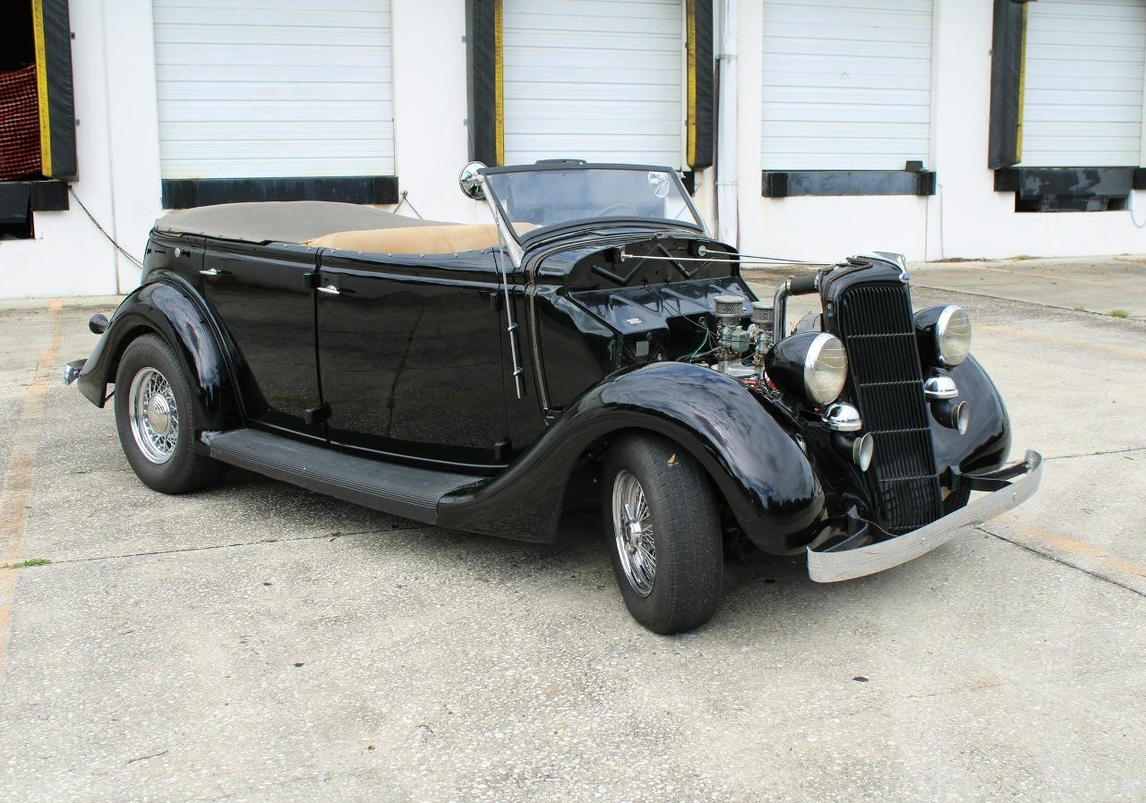 1935 Ford PHAETON