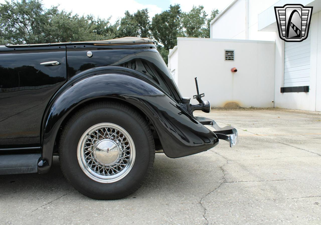 1935 Ford PHAETON