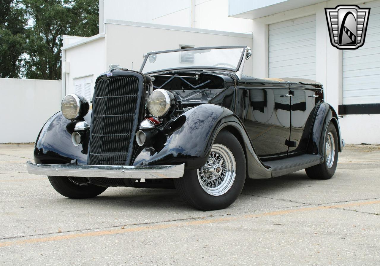 1935 Ford PHAETON