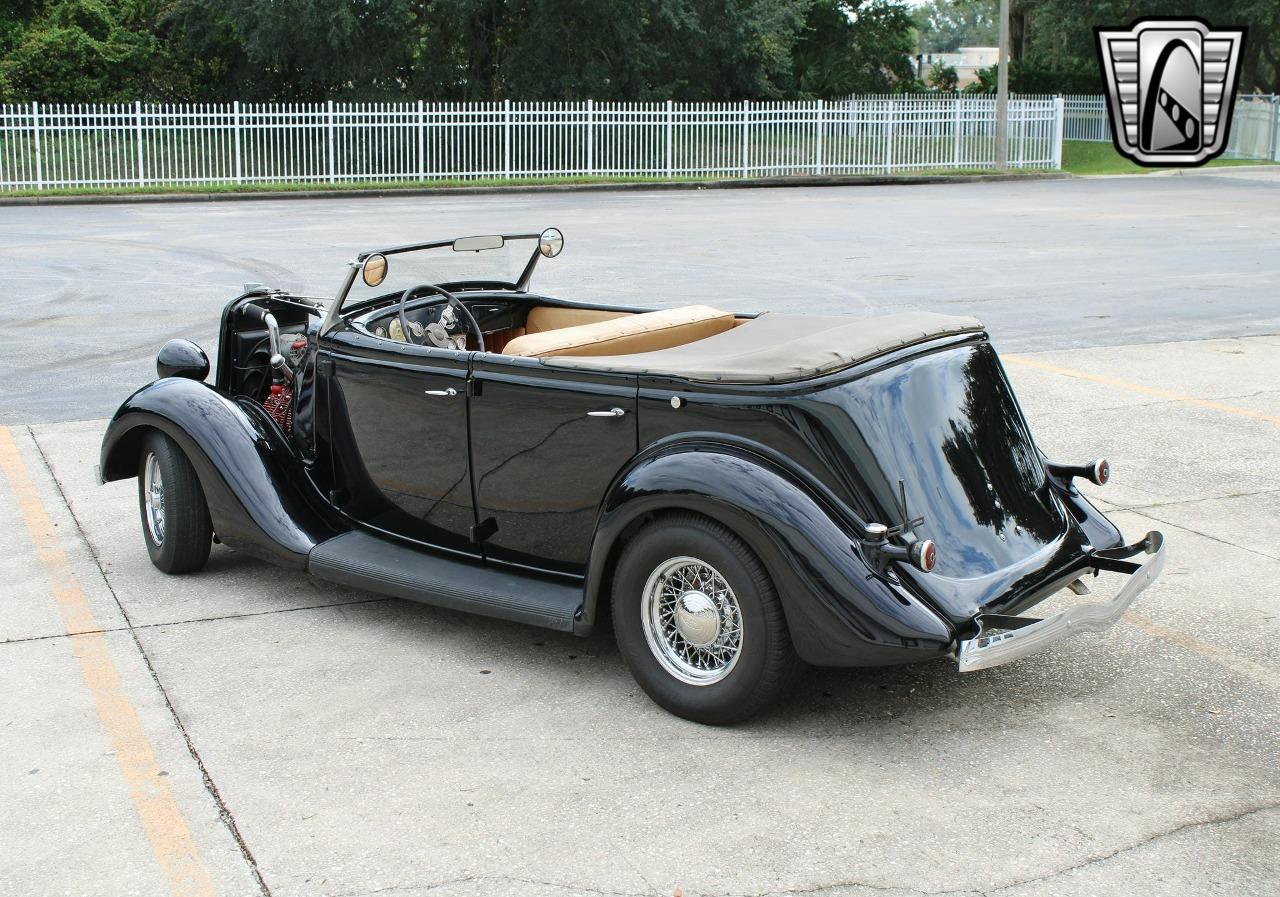 1935 Ford PHAETON