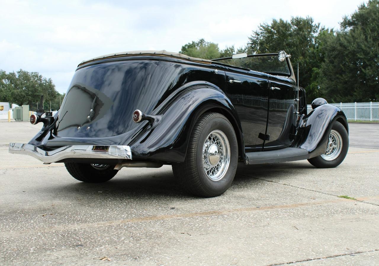 1935 Ford PHAETON