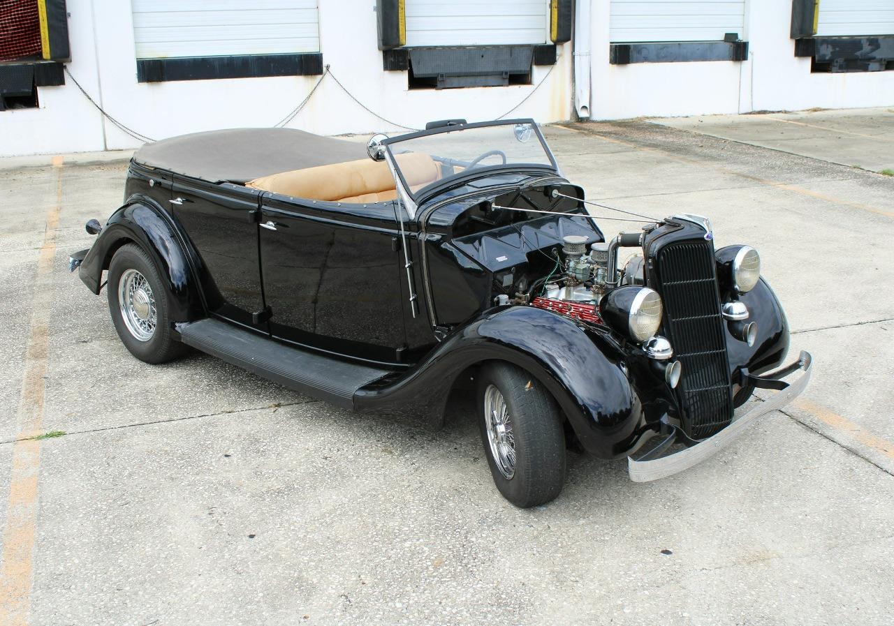 1935 Ford PHAETON