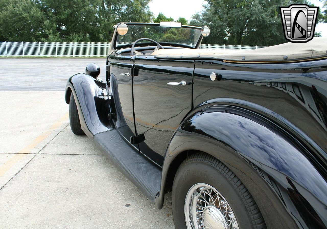 1935 Ford PHAETON