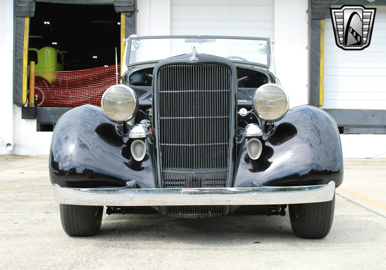 1935 Ford PHAETON