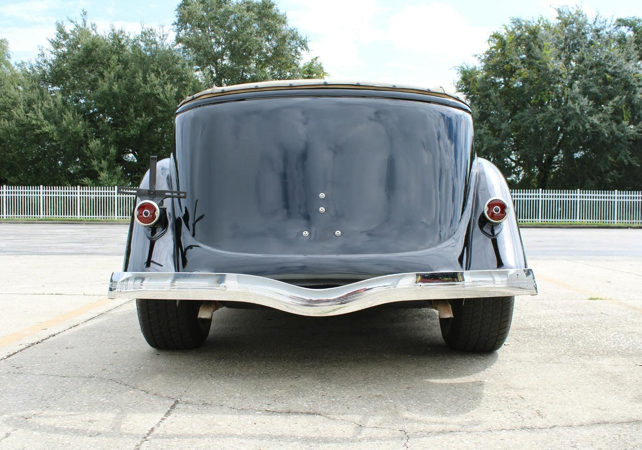 1935 Ford PHAETON