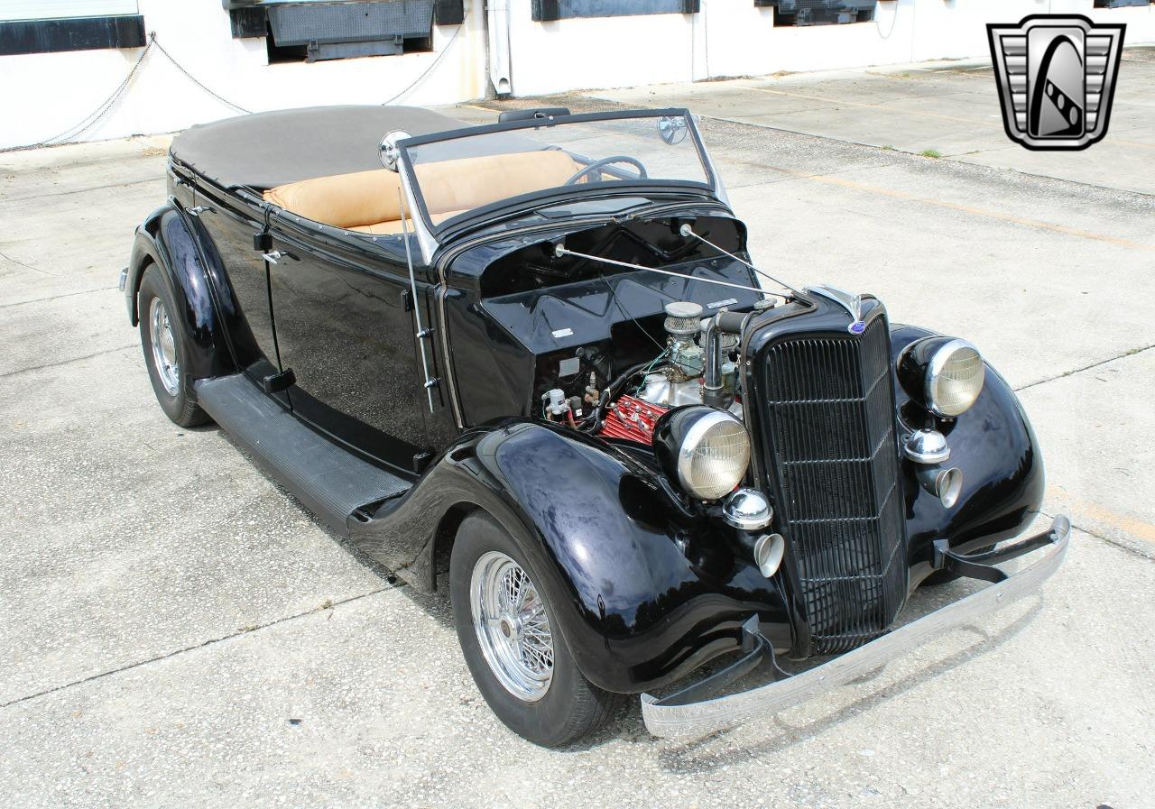 1935 Ford PHAETON