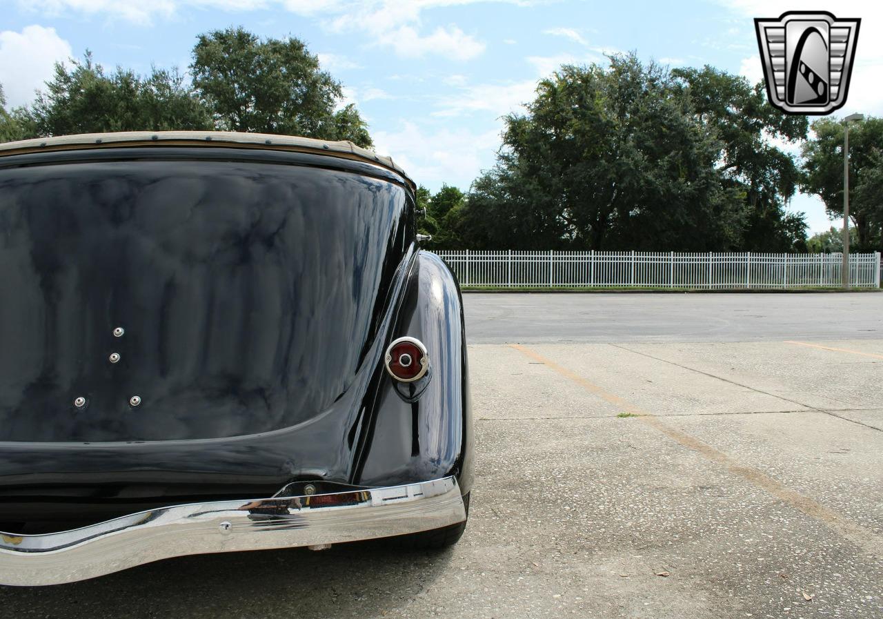 1935 Ford PHAETON