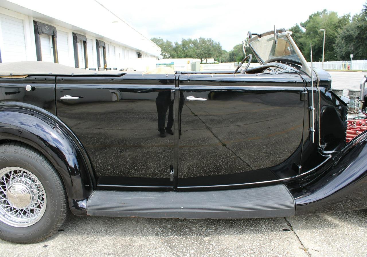 1935 Ford PHAETON