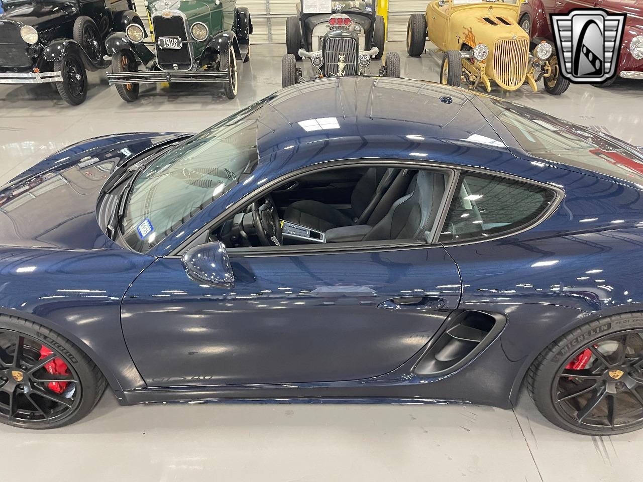 2021 Porsche 718 Cayman