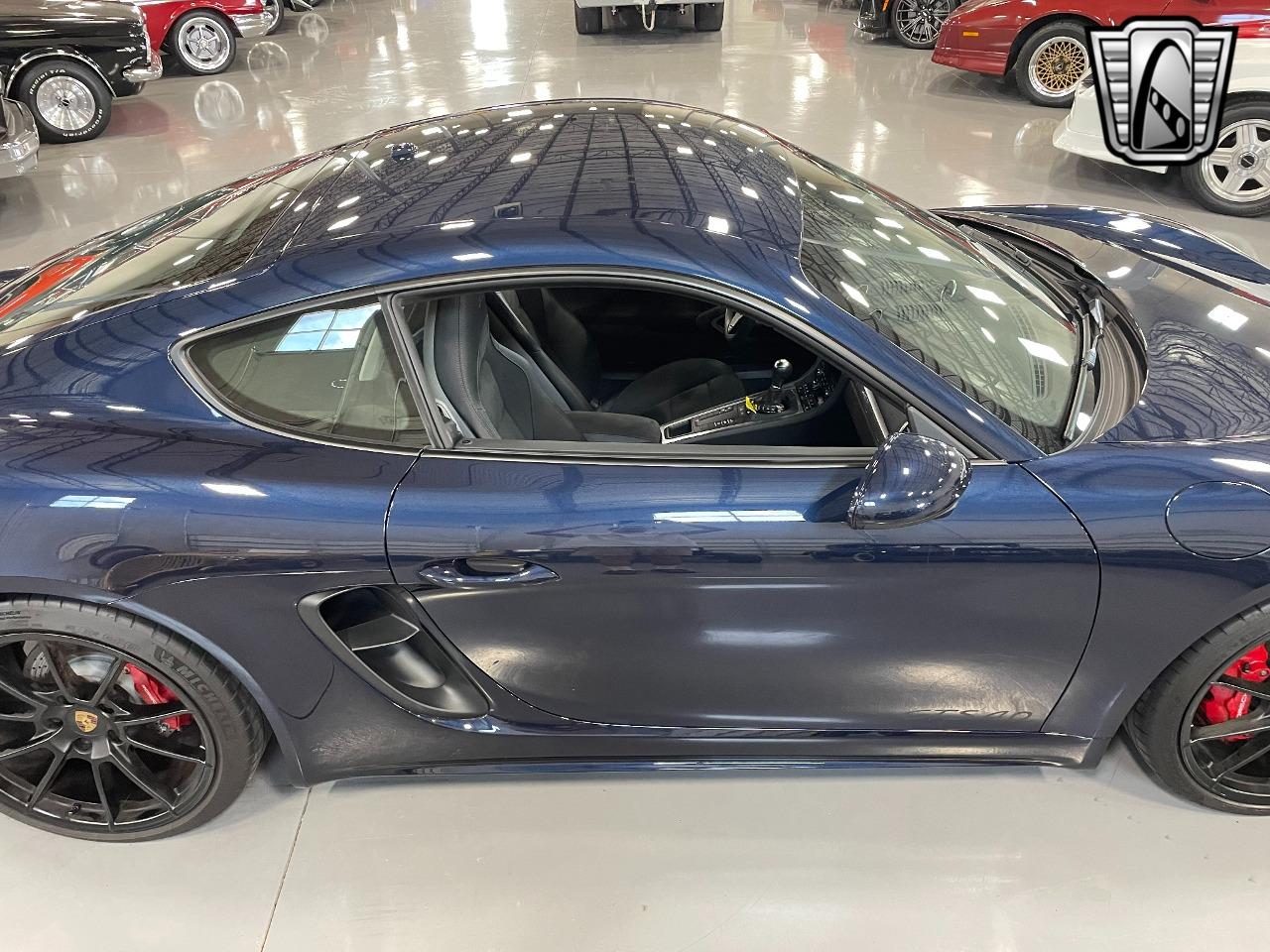 2021 Porsche 718 Cayman