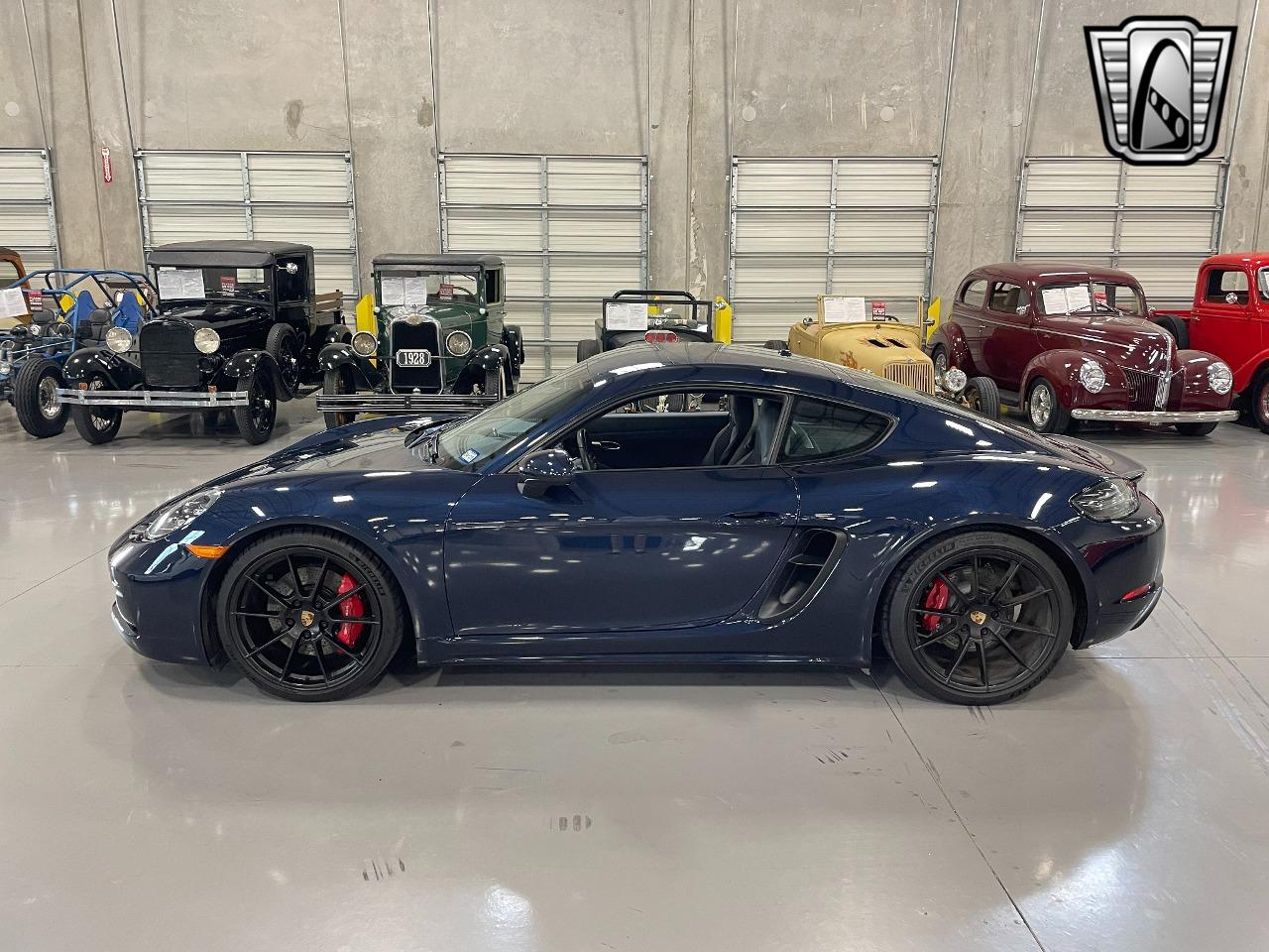 2021 Porsche 718 Cayman