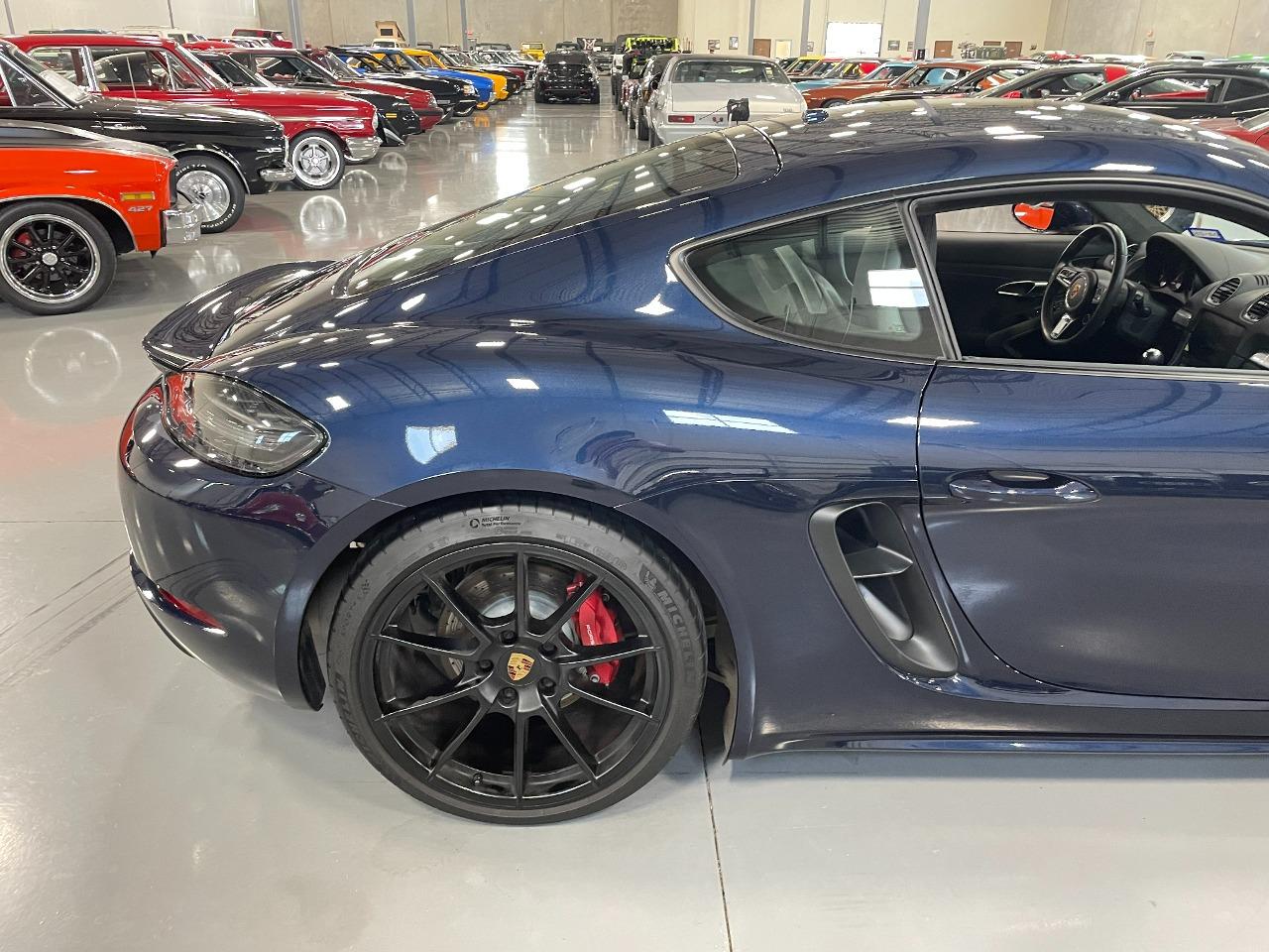 2021 Porsche 718 Cayman