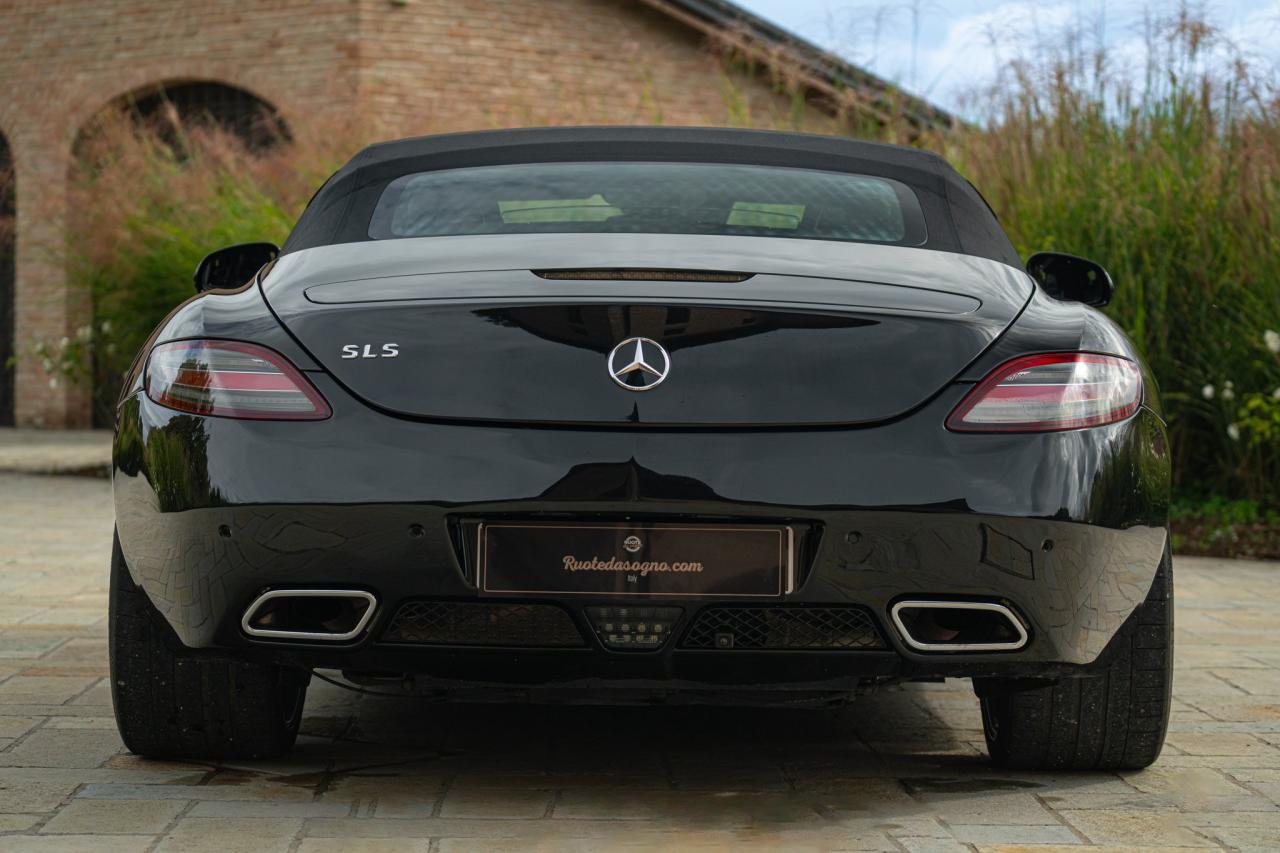 2011 Mercedes - Benz SLS AMG Roadster