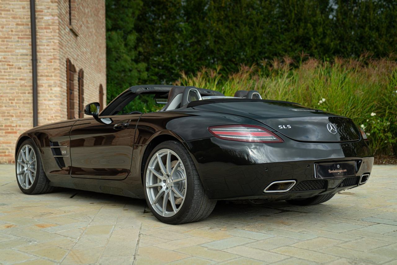 2011 Mercedes - Benz SLS AMG Roadster