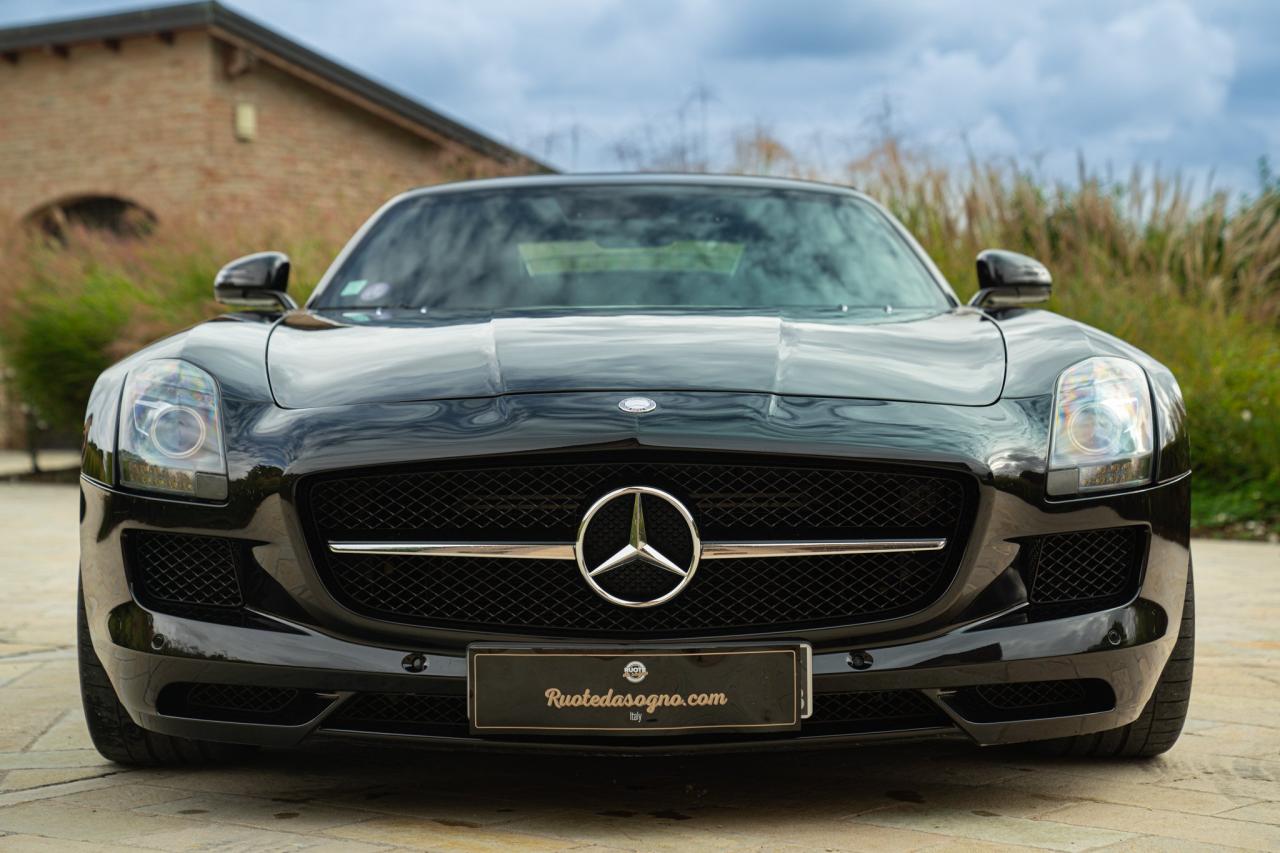 2011 Mercedes - Benz SLS AMG Roadster