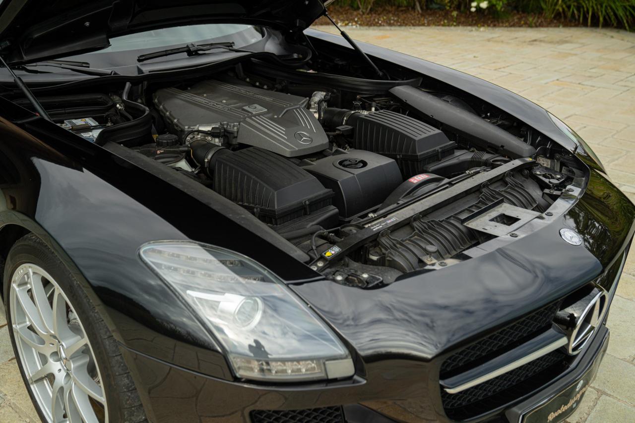 2011 Mercedes - Benz SLS AMG Roadster