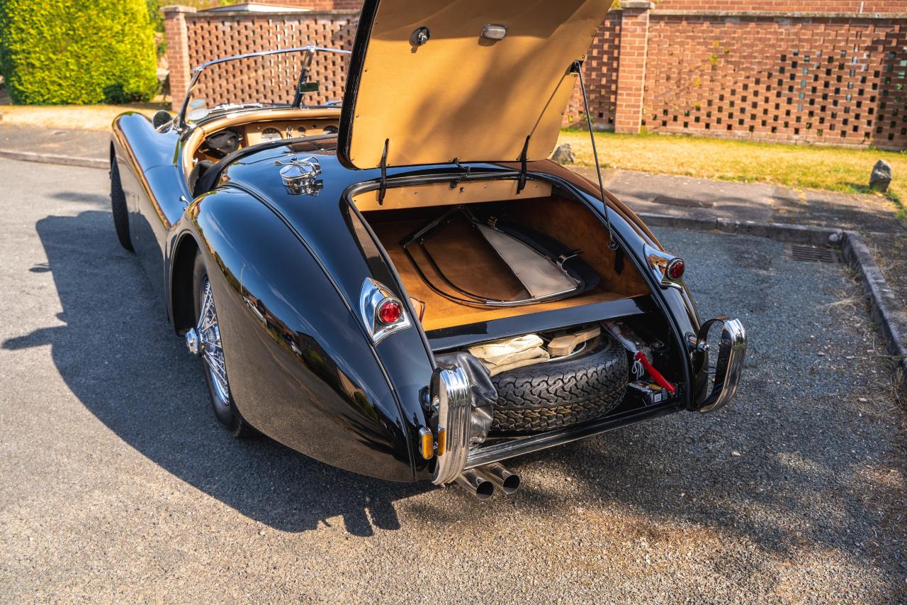 1952 Jaguar XK 120 Roadster