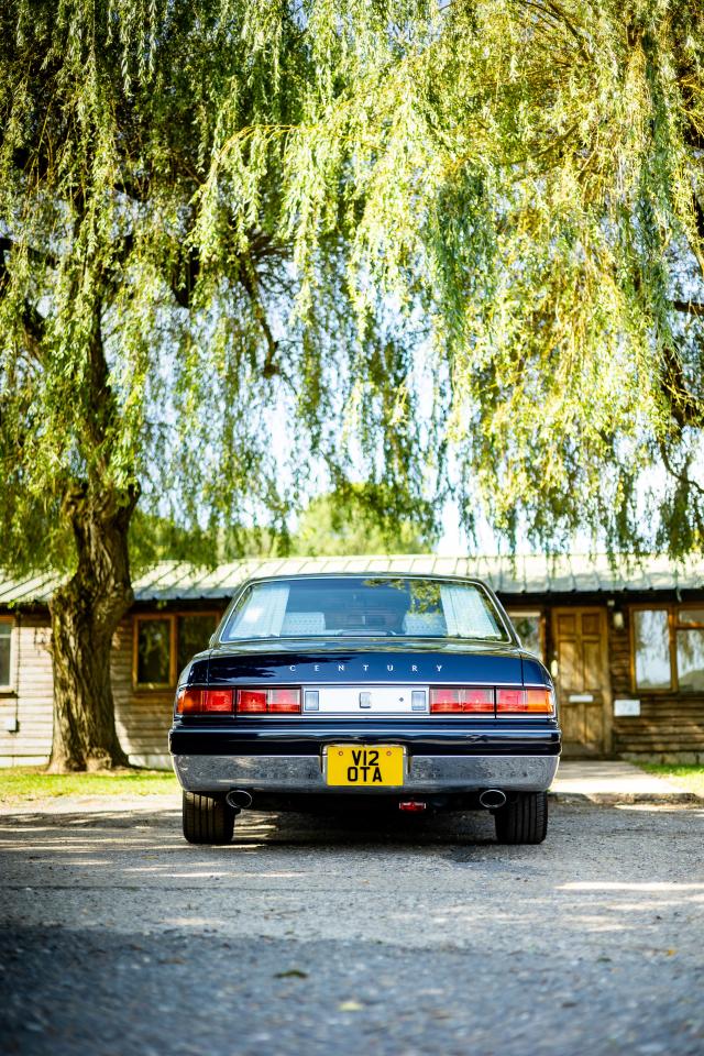 2004 Toyota Century