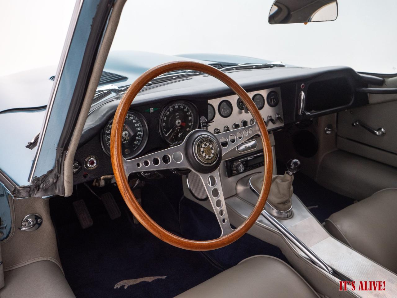 1961 Jaguar E-Type Series I Flat Floor