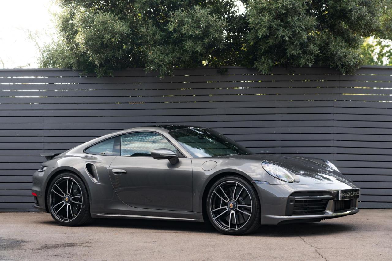 2022 Porsche 911 (992) TURBO S