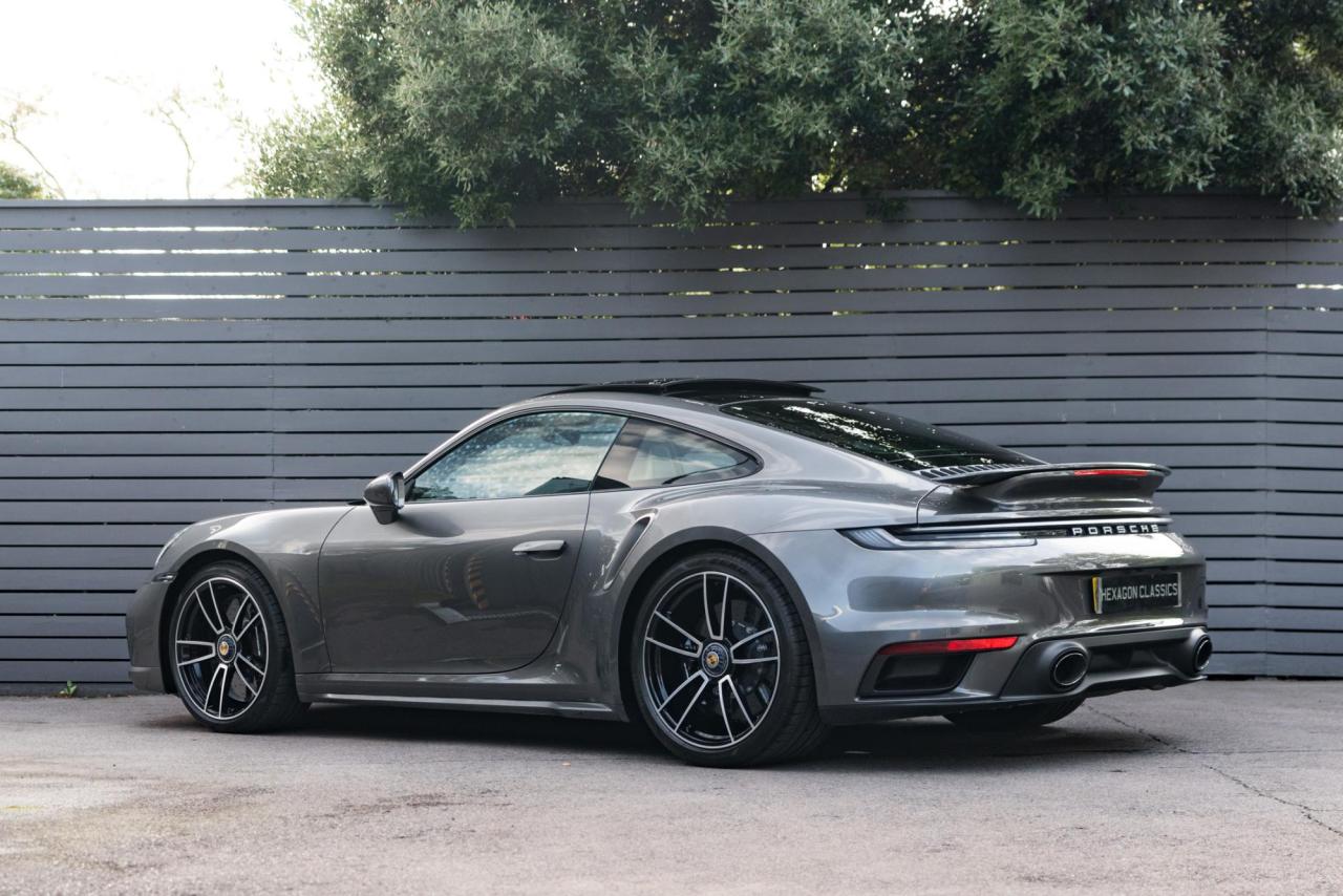 2022 Porsche 911 (992) TURBO S