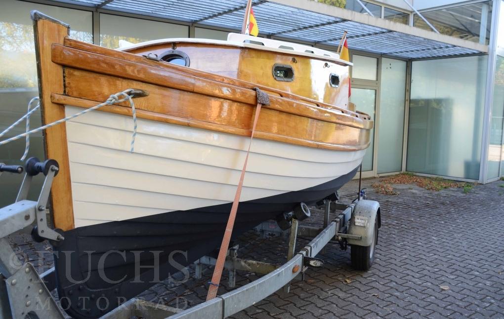 1926 Kajuetboot ELISE with Boat carrier