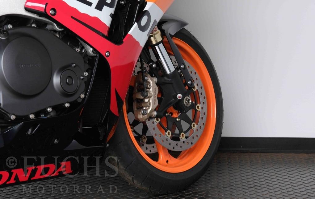 2008 Honda CBR 1000 RR Fireblade Repsol SC57 No. 961