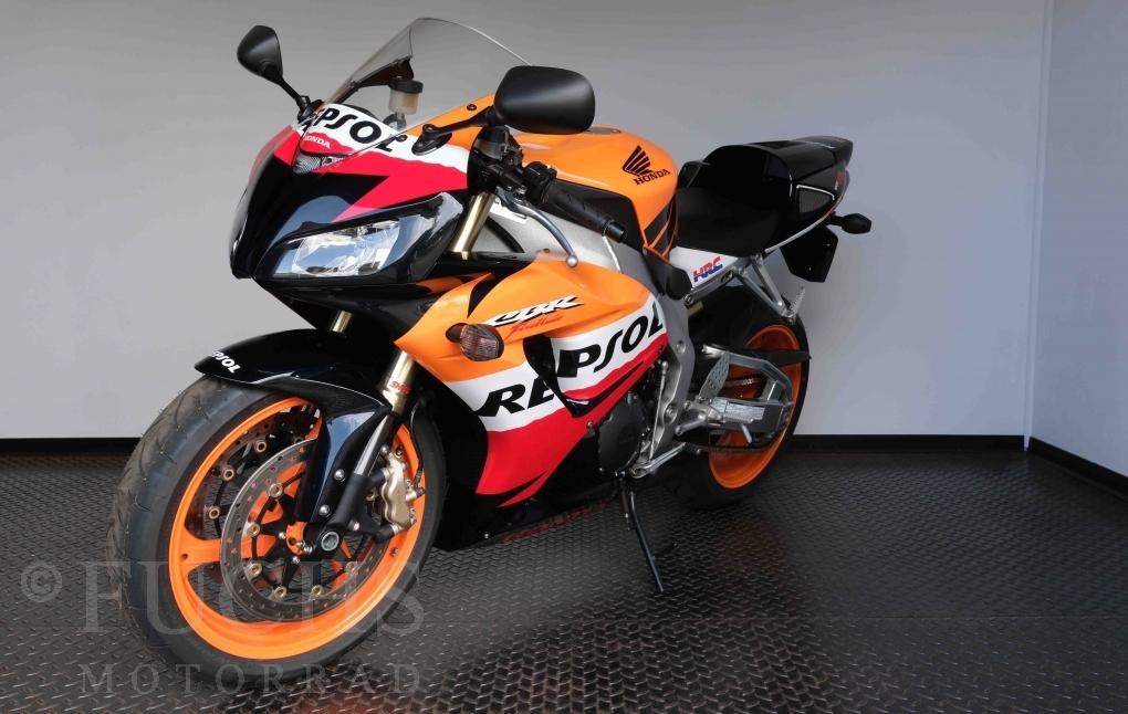 2008 Honda CBR 1000 RR Fireblade Repsol SC57 No. 961