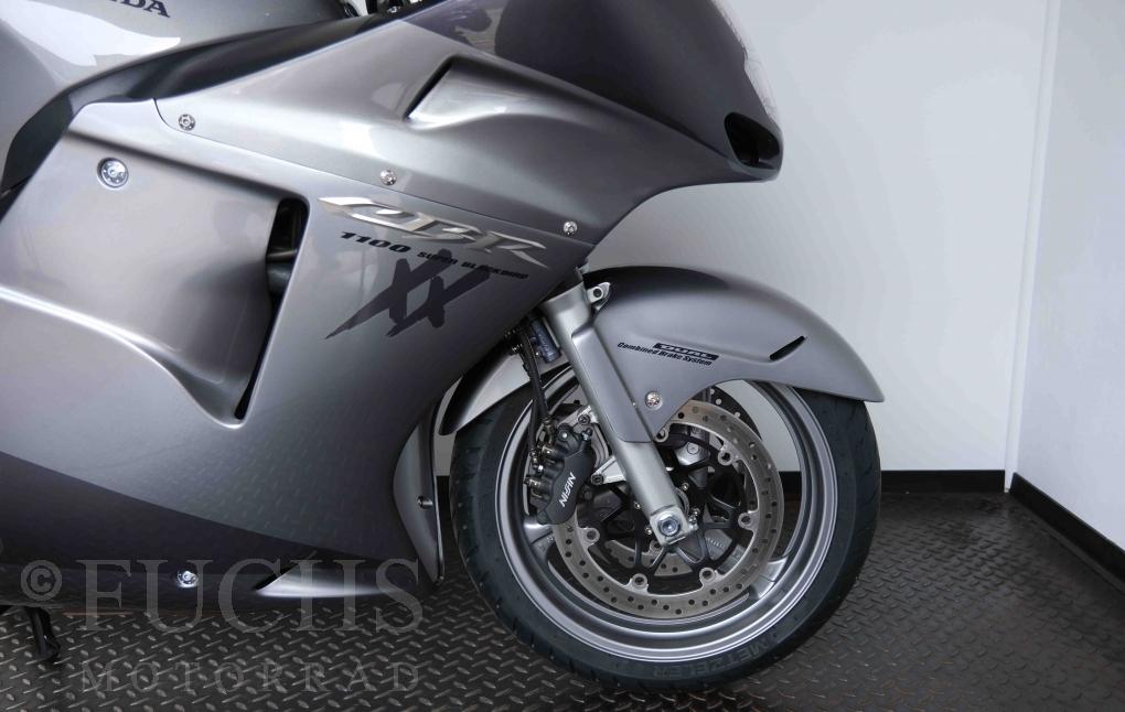 2007 Honda CBR 1100 XX Super Blackbird SC 35 member 300 Km/h club