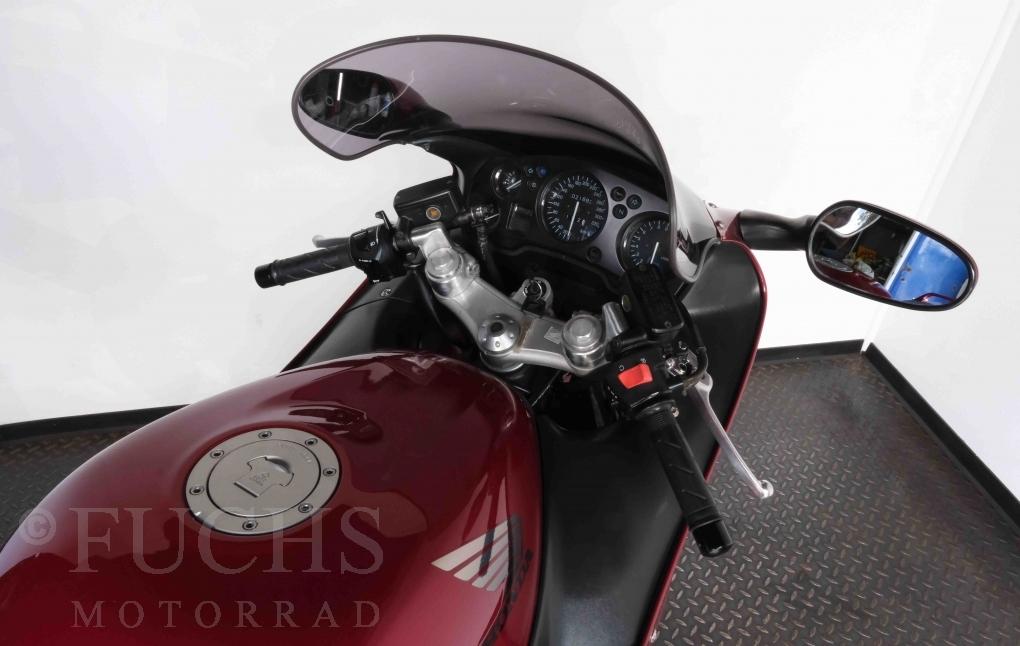 1997 Honda CBR 1100 XX Super Blackbird SC 35 member 300 Km/h club