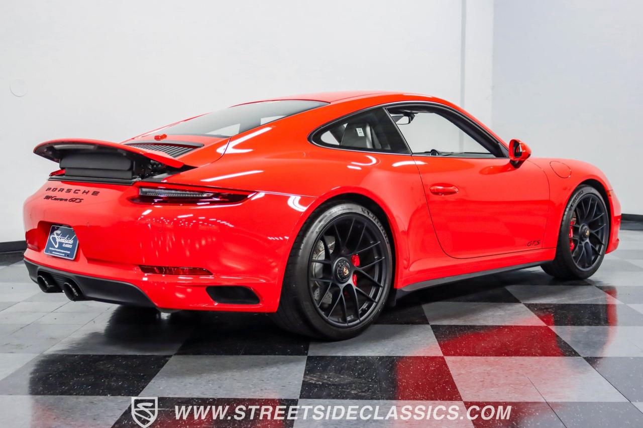 2018 Porsche 911 Carrera GTS