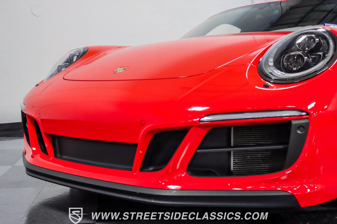 2018 Porsche 911 Carrera GTS