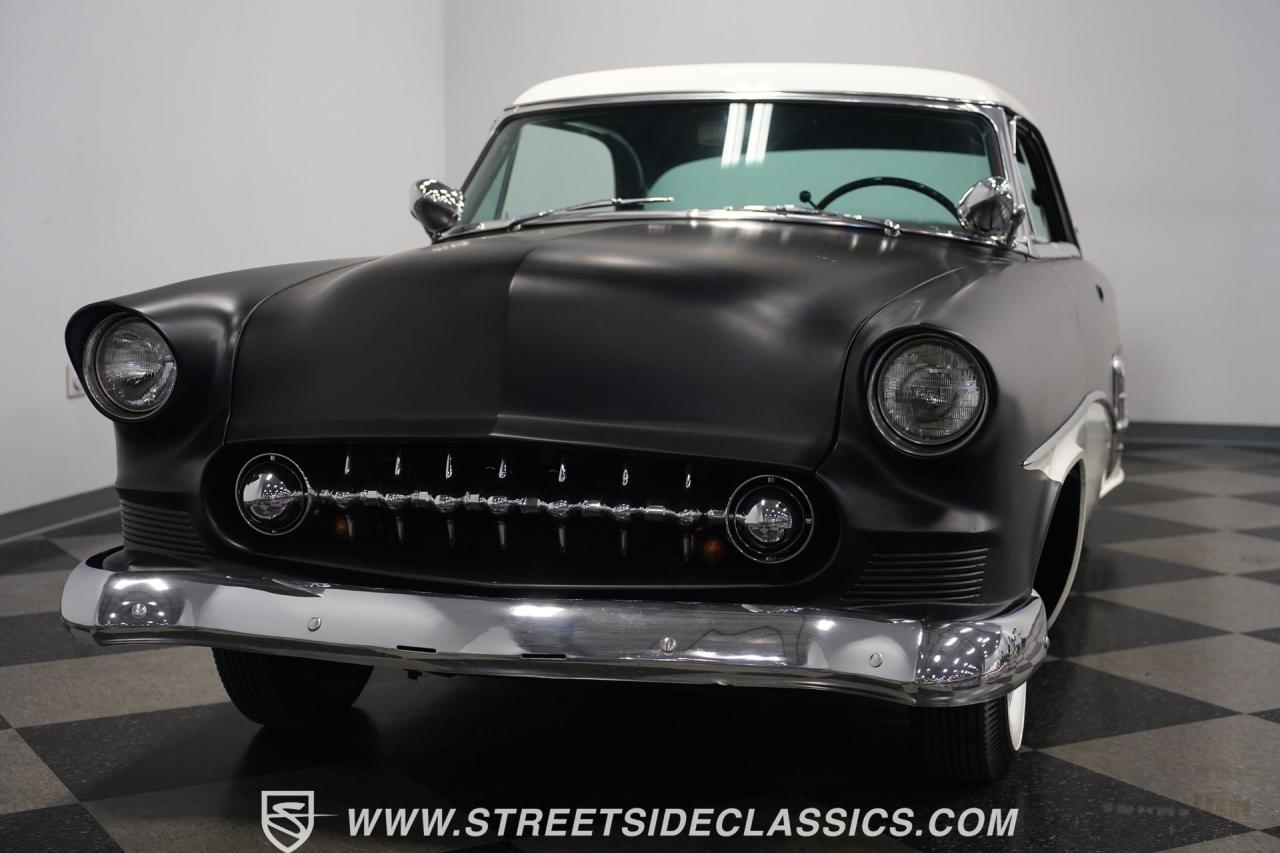 1953 Ford Crestline Victoria