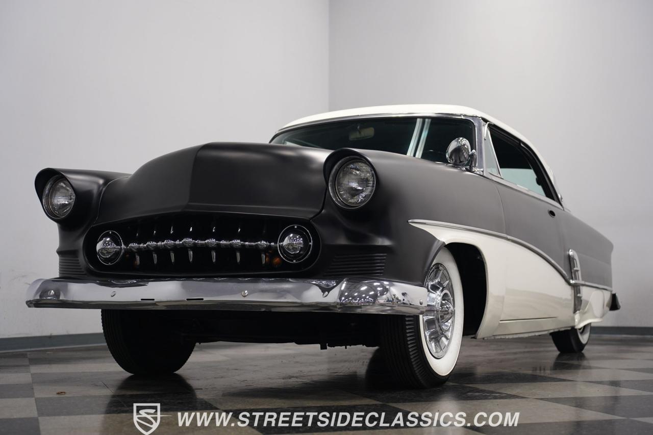 1953 Ford Crestline Victoria