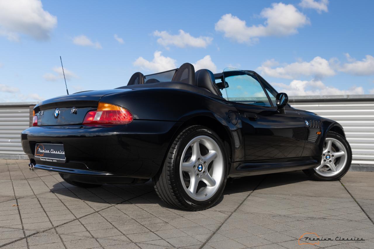 2001 BMW Z3 3.0i