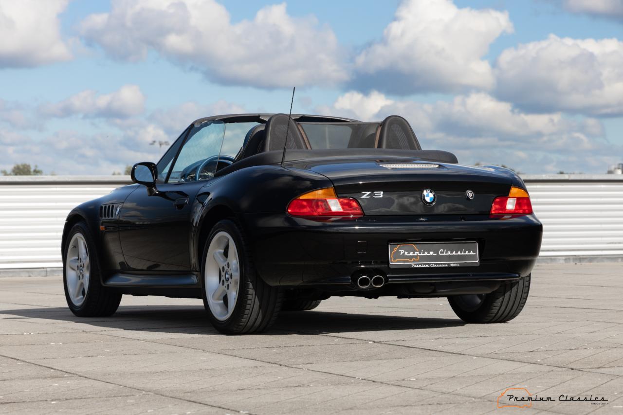 2001 BMW Z3 3.0i