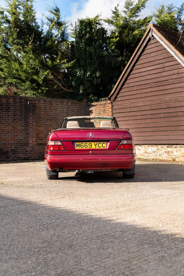 1994 Mercedes - Benz E220 Cabriolet